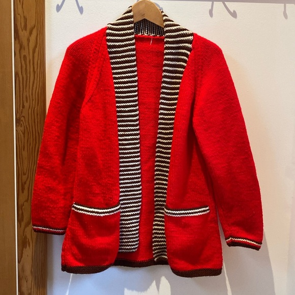 🤍 Handmade Knit Sweater - Picture 1 of 5